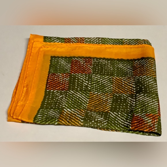 Vintage 1970s Glentex 42” x 14” 30% Silk 70% Rayon Artist Signed Scarf Wrap - Picture 8 of 15